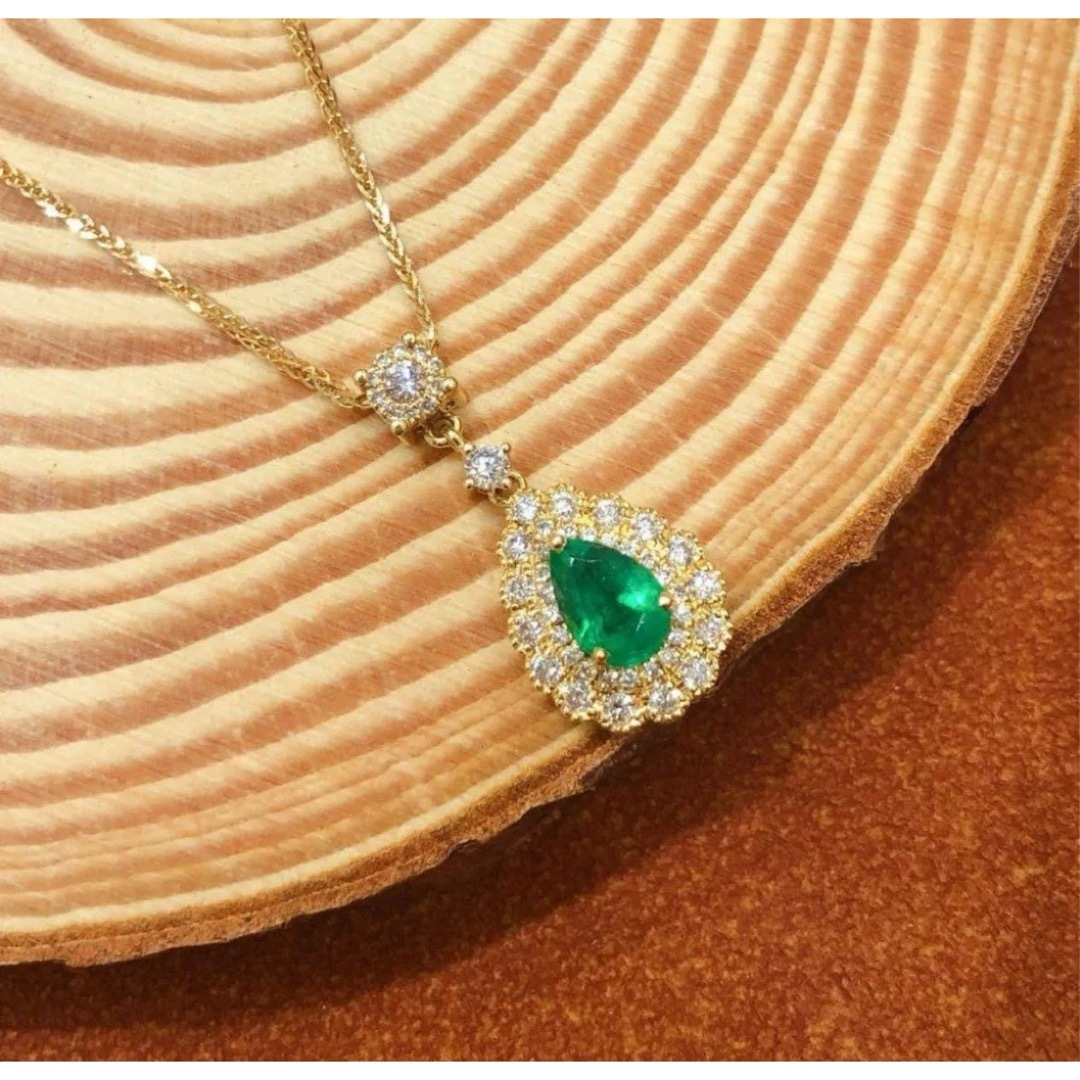 天然ダイヤモンド付きエメラルドペンダントk18 ビジューネックレス レディースのアクセサリー(ネックレス)の商品写真