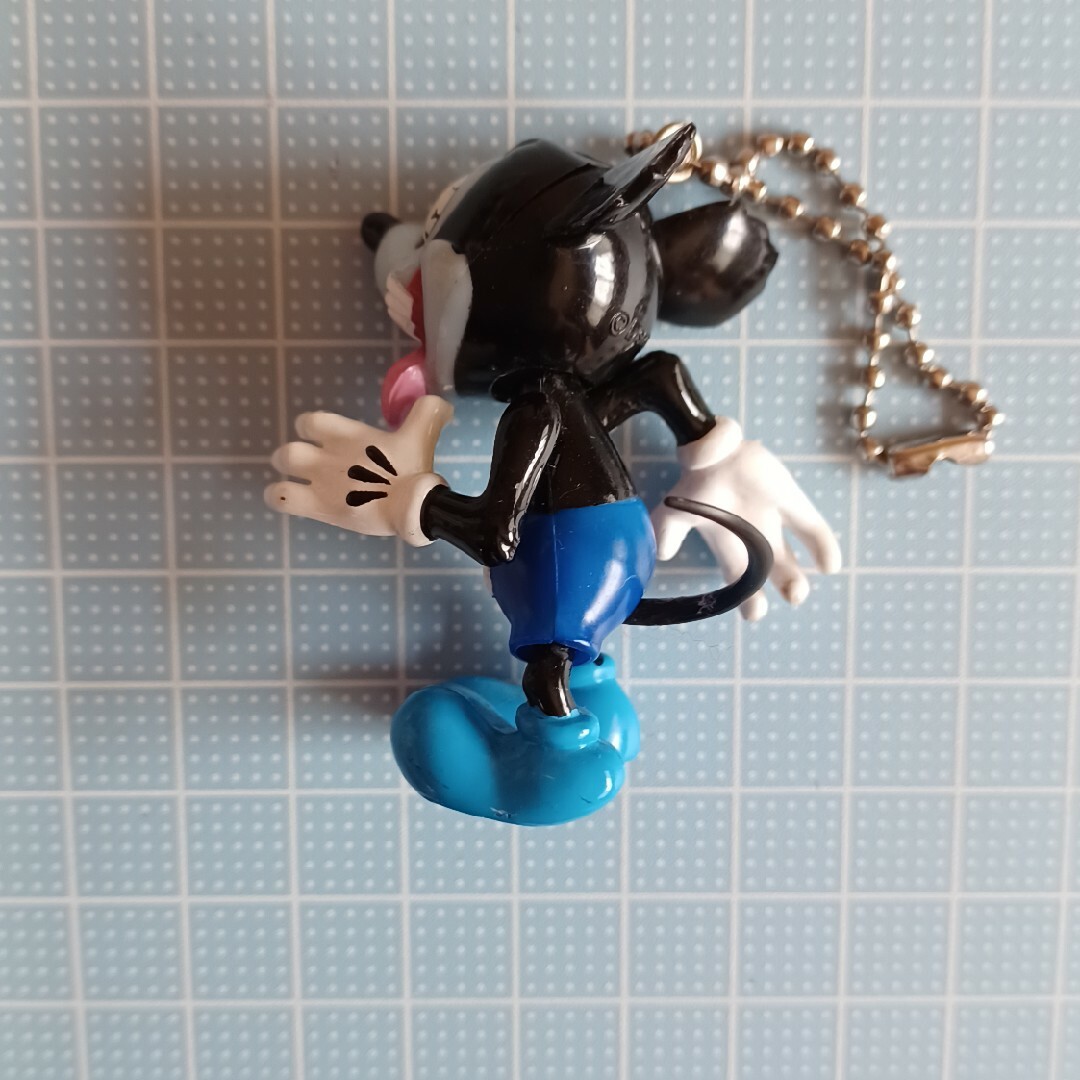 ミッキーマウス(ミッキーマウス)のミッキー　キーホルダー　ストラップ　青 エンタメ/ホビーのおもちゃ/ぬいぐるみ(キャラクターグッズ)の商品写真