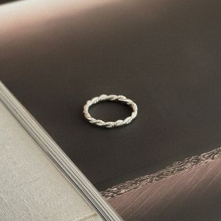 エテ(ete)の《NEW》silver925 Twist Ring / 11号(リング(指輪))