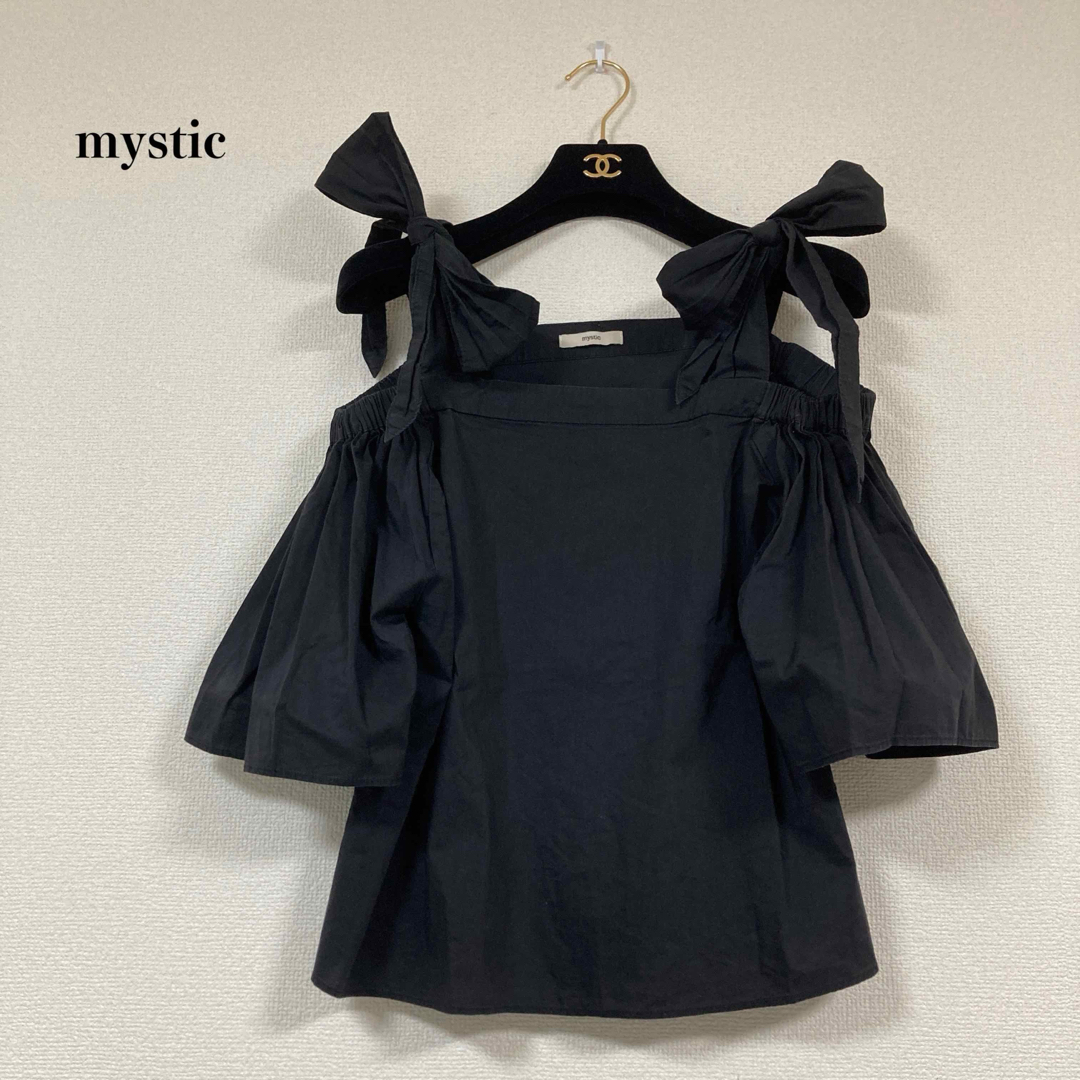 mystic(ミスティック)の美品 mystic ミスティック ブラウス リボンデザイン オフショルダー レディースのトップス(シャツ/ブラウス(半袖/袖なし))の商品写真