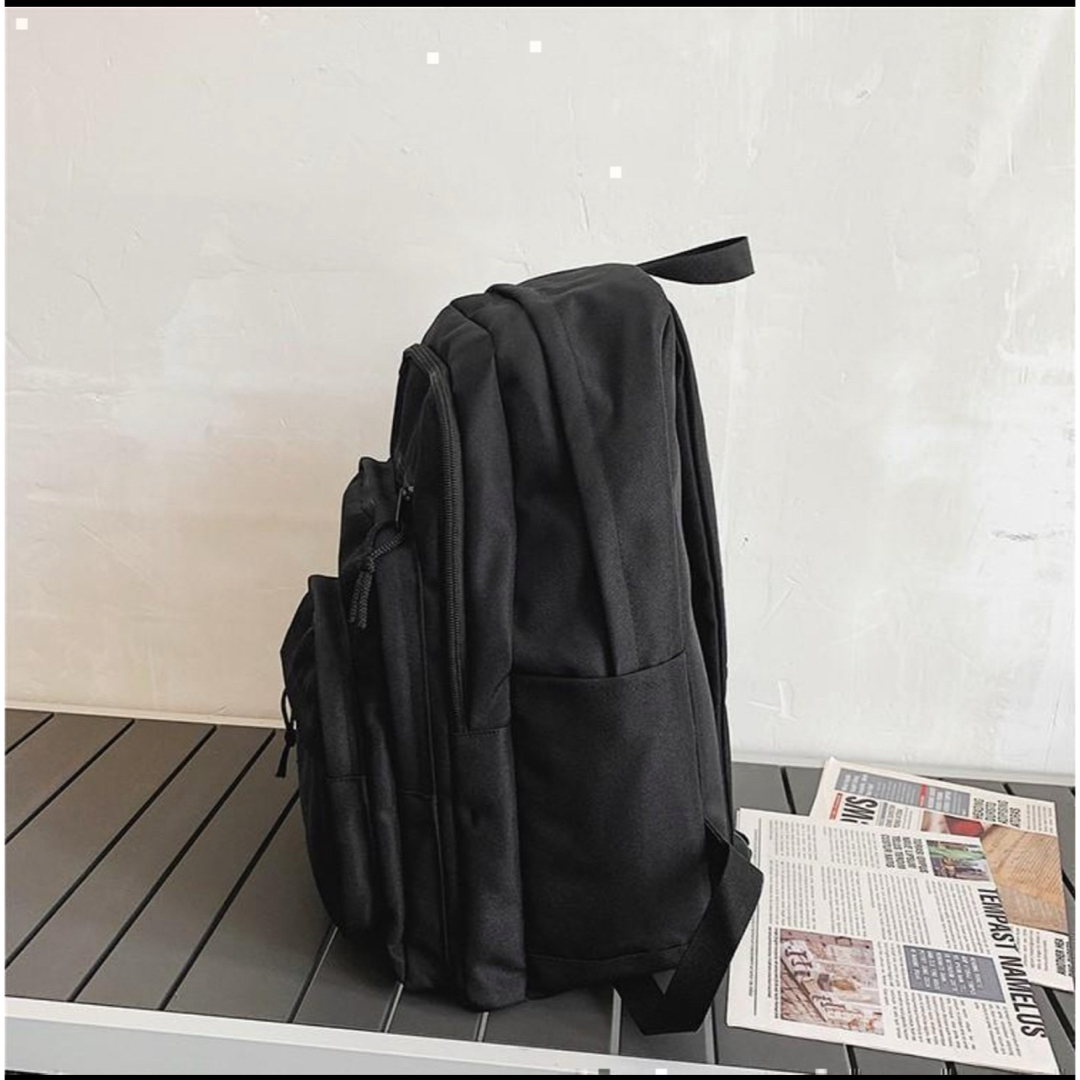 リュック　ブラック　黒バックパック　韓国　メンズ、レディース　大容量！ メンズのバッグ(バッグパック/リュック)の商品写真