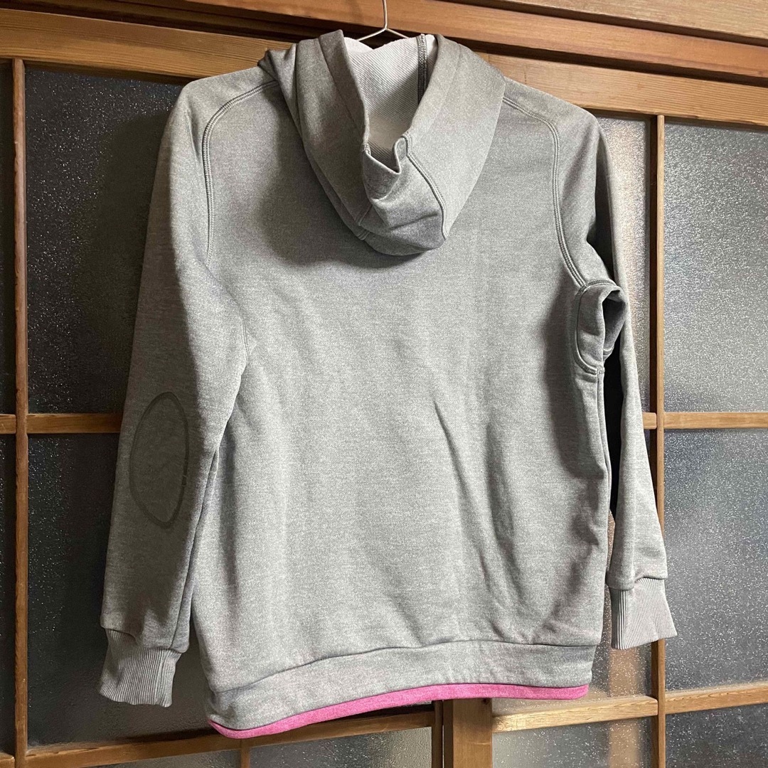 adidas(アディダス)のadidas パーカー150 キッズ/ベビー/マタニティのキッズ服女の子用(90cm~)(ジャケット/上着)の商品写真