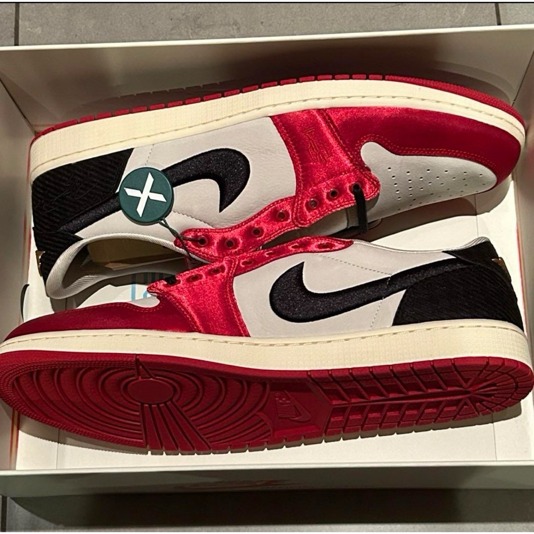 NIKE(ナイキ)のTrophy Room × Nike Air Jordan 1 Low OG メンズの靴/シューズ(スニーカー)の商品写真