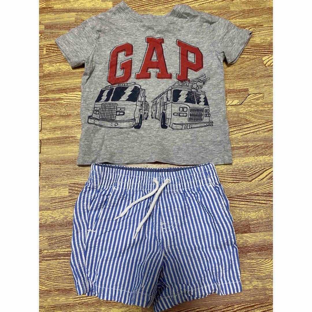 GAP(ギャップ)のGAP 上下セット　80 キッズ/ベビー/マタニティのベビー服(~85cm)(Ｔシャツ)の商品写真