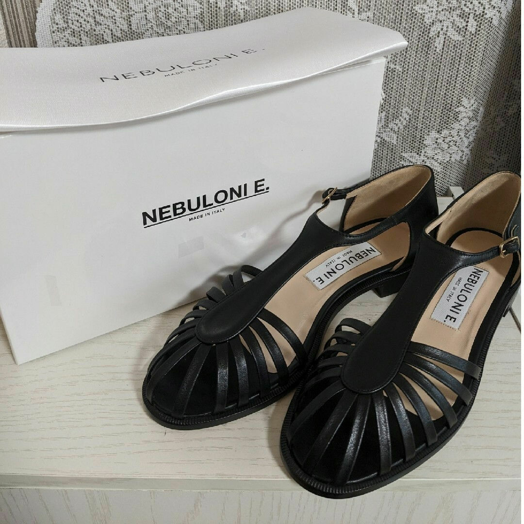 NEBULONI E.(ネブローニ)の新品　NEBULONIE　ネブローニ　グルカサンダル　黒 レディースの靴/シューズ(サンダル)の商品写真