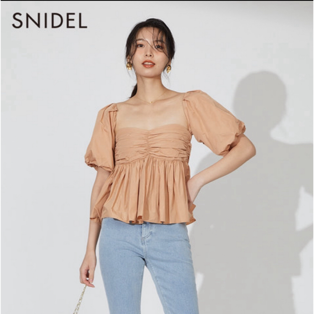 SNIDEL(スナイデル)のスナイデル　オフショルトップス レディースのトップス(シャツ/ブラウス(半袖/袖なし))の商品写真