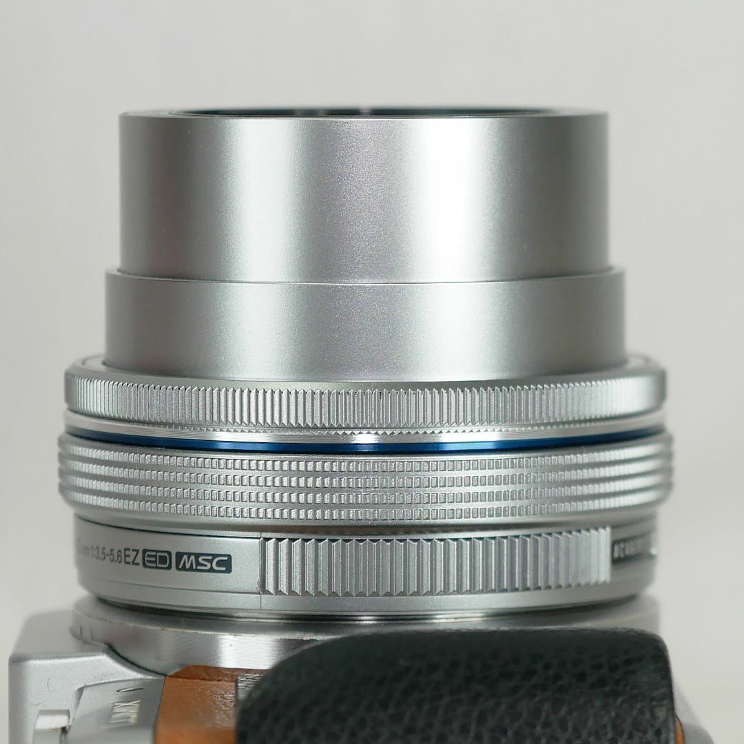 オリンパス 電動パンケーキレンズ M.ZUIKO 14-42mm シルバー(OM オリンパス 電動パンケーキレンズ M.ZUIKO 14-42mm シルバー(OM