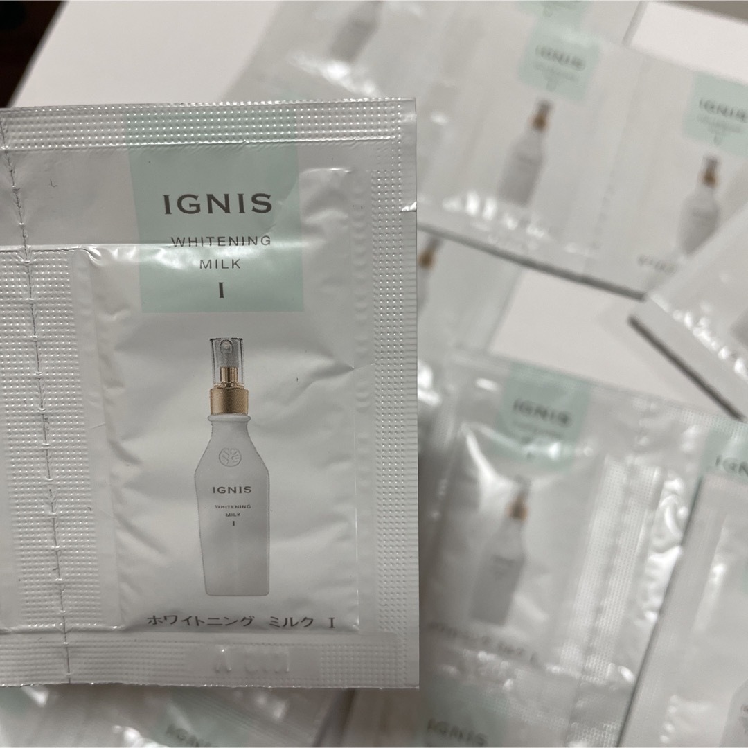 IGNIS(イグニス)のサンプルアルビオンイグニスホワイトミルク美白乳液　30回分 コスメ/美容のスキンケア/基礎化粧品(乳液/ミルク)の商品写真