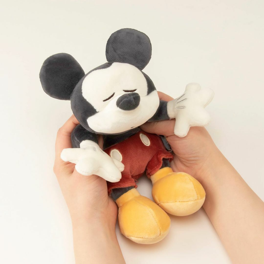 りぶはあとにぎにぎクッションディズニーモチハグミッキーマウス(全長約27cm)ふ インテリア/住まい/日用品のインテリア小物(クッション)の商品写真