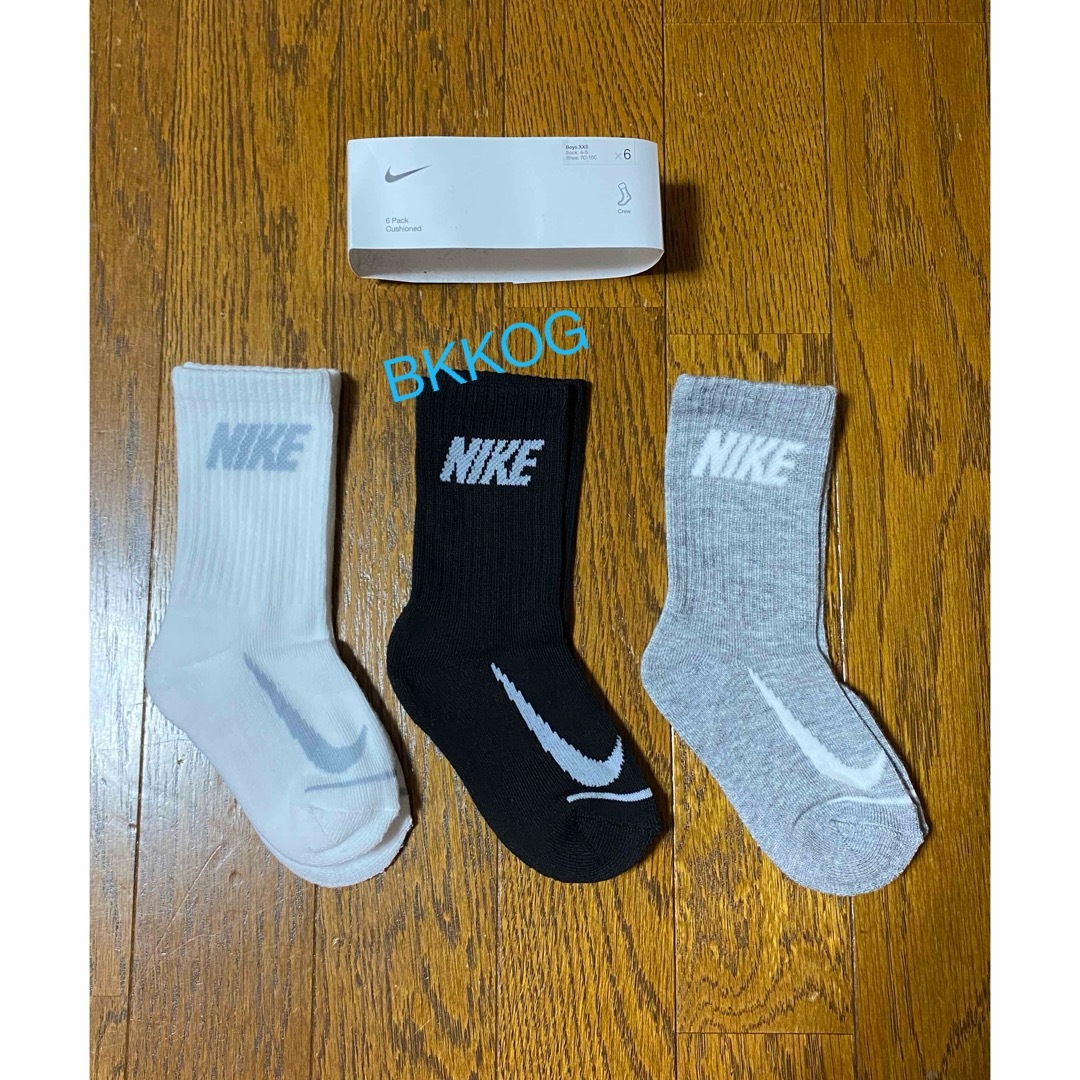 NIKE(ナイキ)の【新品】NIKE キッズ ソックス 3足 セット キッズ/ベビー/マタニティのこども用ファッション小物(靴下/タイツ)の商品写真