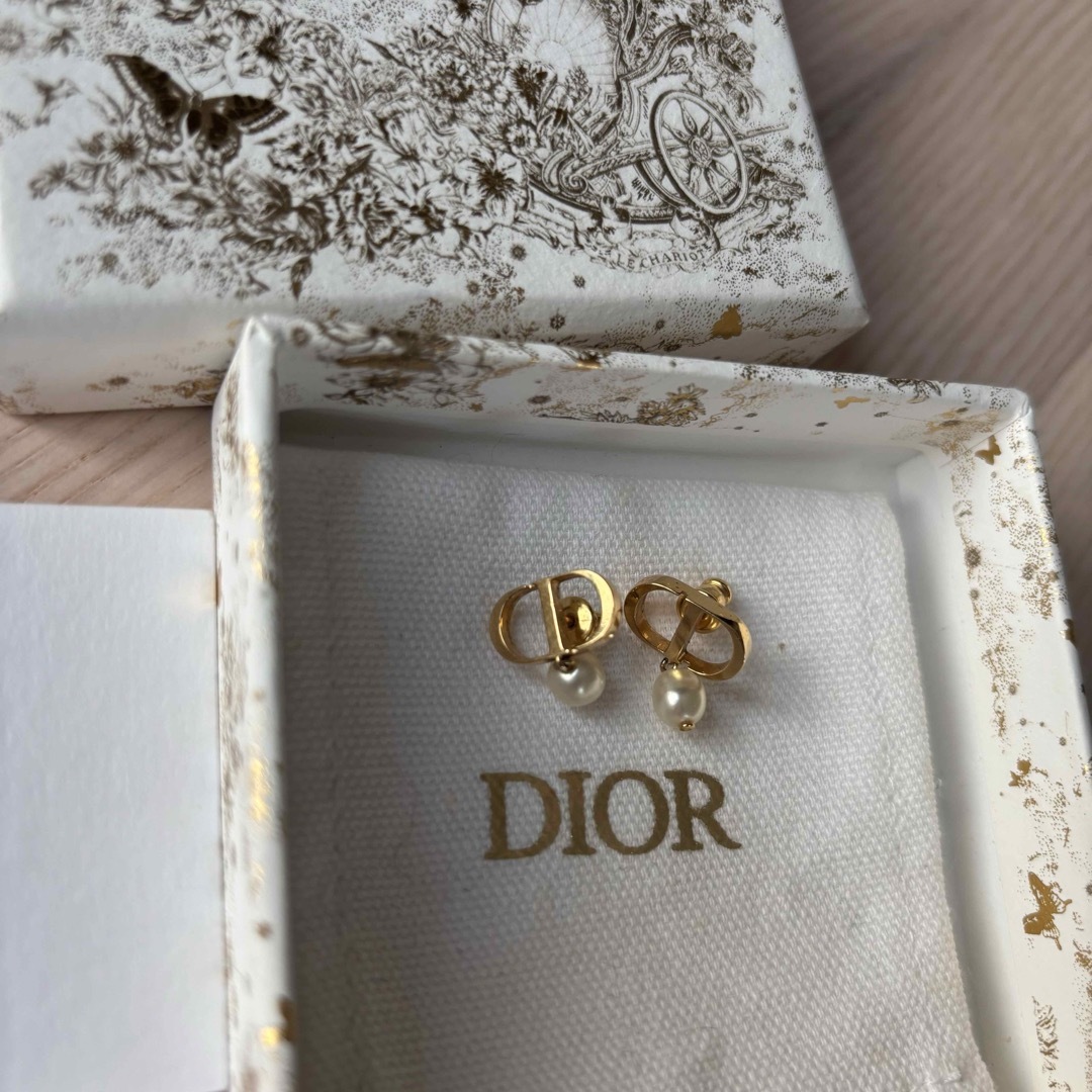 Christian Dior(クリスチャンディオール)の【正規品】PETIT CD ピアス ディオール パール レディースのアクセサリー(ピアス)の商品写真