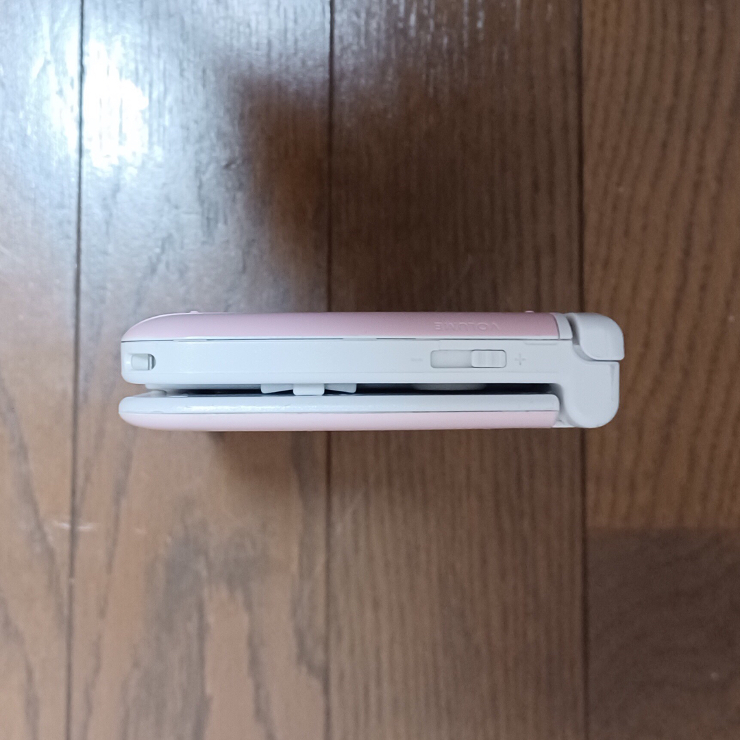 ニンテンドー3DS(ニンテンドー3DS)のニンテンドー3DS LL ピンク×ホワイト 中古 エンタメ/ホビーのゲームソフト/ゲーム機本体(携帯用ゲーム機本体)の商品写真