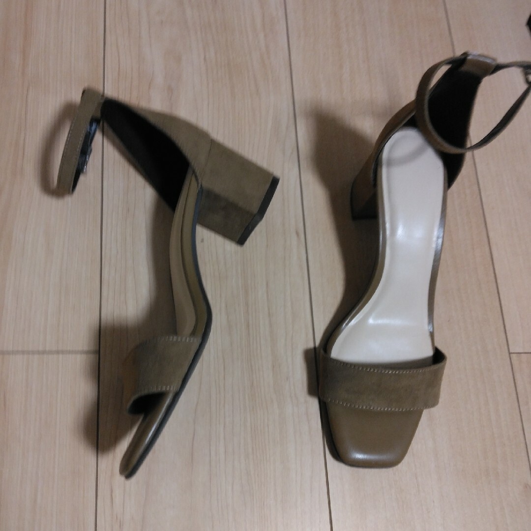 GU(ジーユー)のmekey様購入予定　未使用新品　GU　サンダル　Mサイズ レディースの靴/シューズ(サンダル)の商品写真