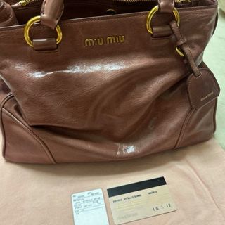 ミュウミュウ(miumiu)のmiumiu ミュウミュウ バッグ(ハンドバッグ)