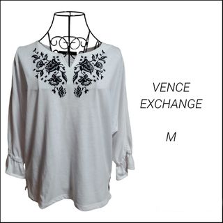 ヴァンスエクスチェンジ(VENCE EXCHANGE)の☆カットソー☆七分袖☆プルオーバー☆フラワー刺繍☆Mサイズ☆(カットソー(長袖/七分))