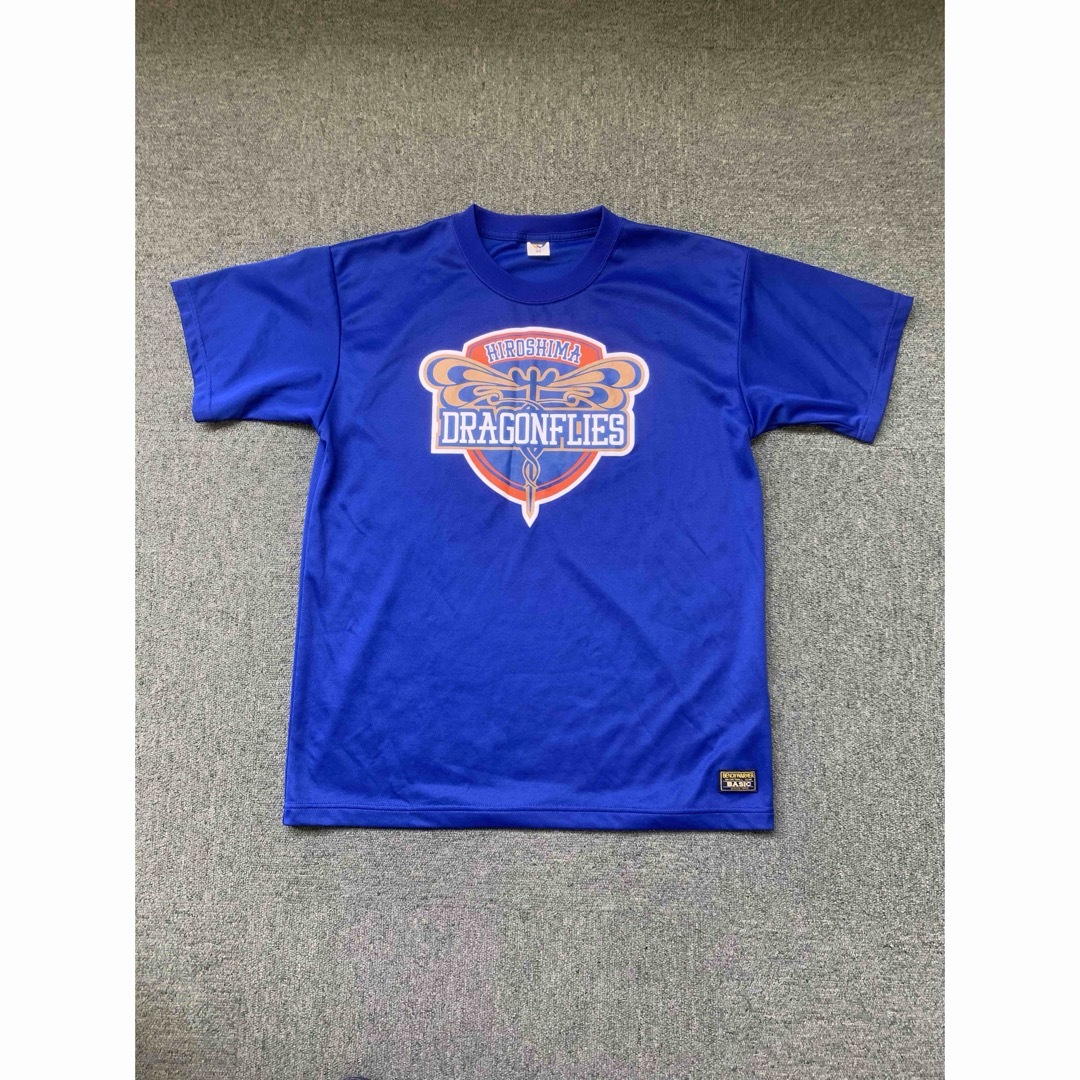 【希少】広島　広島ドラゴンフライズ　ドラゴンフライズ　ベンチウォーマー　Tシャツ エンタメ/ホビーのエンタメ その他(その他)の商品写真