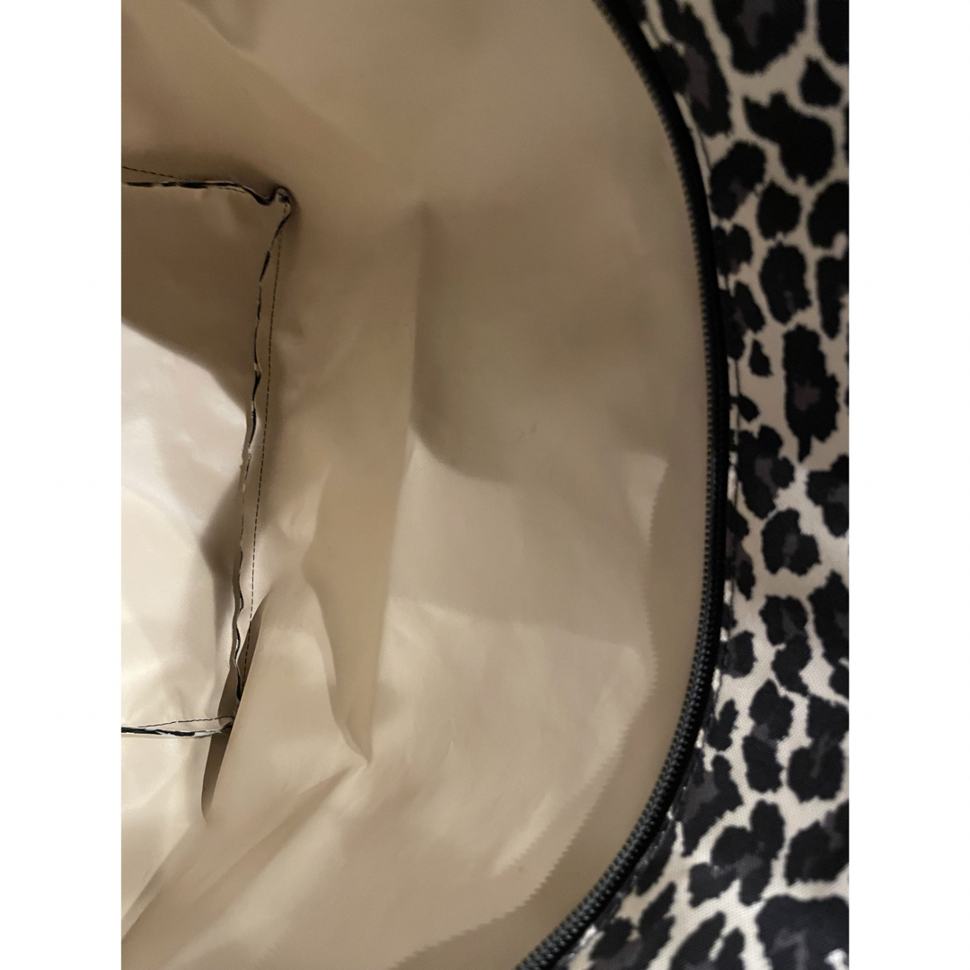 Herve Chapelier(エルベシャプリエ)のエルベシャプリエ  パンサーブラン　トートバッグ　ヒョウ柄 レディースのバッグ(トートバッグ)の商品写真