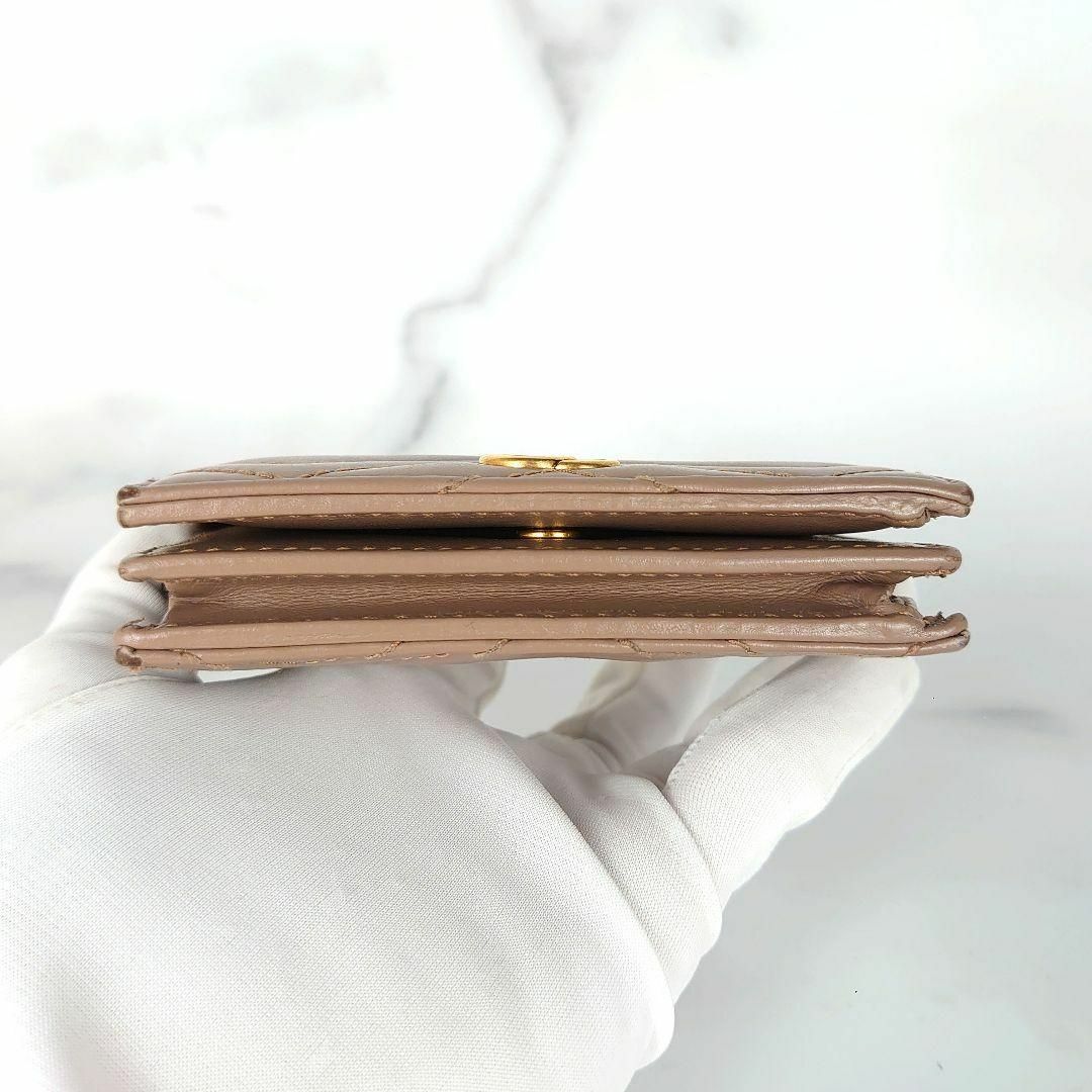 Gucci(グッチ)のグッチ GGマーモント 二つ折り財布 キルティング マトラッセ  ピンクベージュ レディースのファッション小物(財布)の商品写真