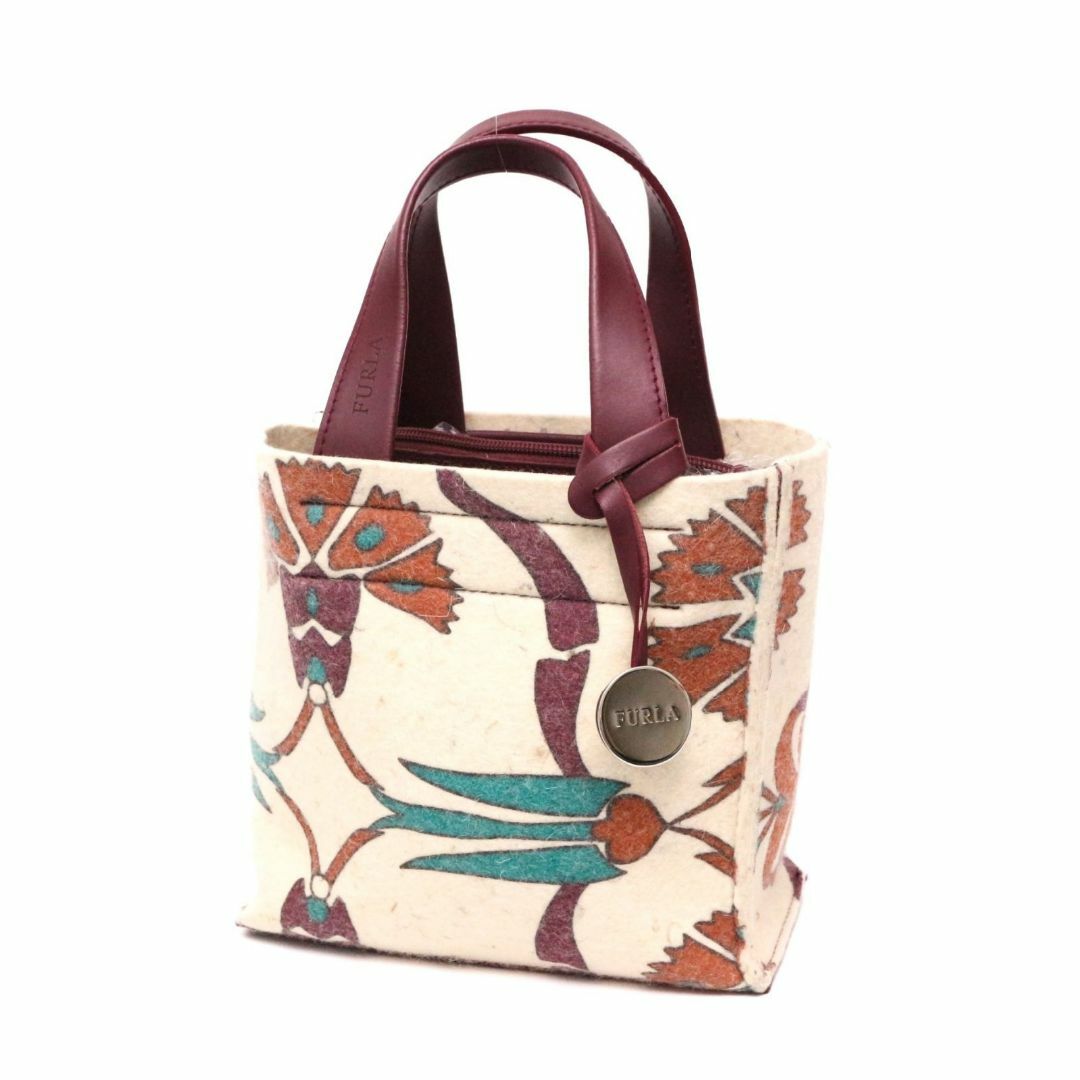 Furla(フルラ)のフルラ ハンドバッグ ランチバッグ ペイズリー レザー 本革 フェルト ホワイト レディースのバッグ(ハンドバッグ)の商品写真