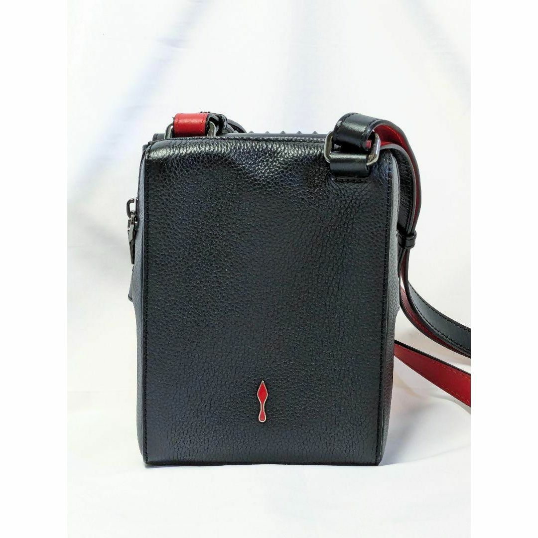 Christian Louboutin(クリスチャンルブタン)の✨美品✨ルブタン スパイクスタッズ ベンチリポーター　ブラック　バック メンズのバッグ(ショルダーバッグ)の商品写真