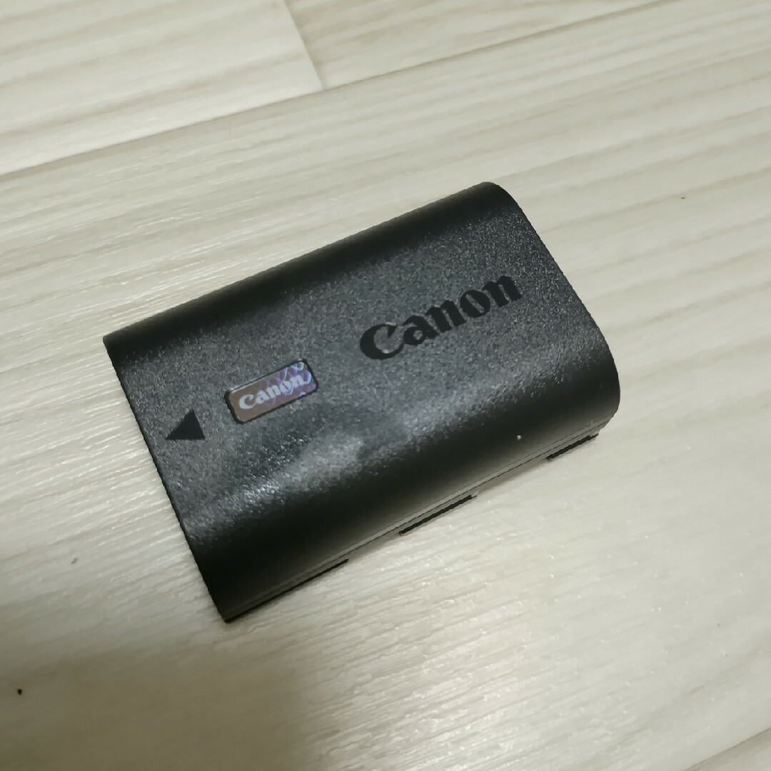 Canon(キヤノン)のCanon バッテリーパック LP-E6NH スマホ/家電/カメラのカメラ(その他)の商品写真