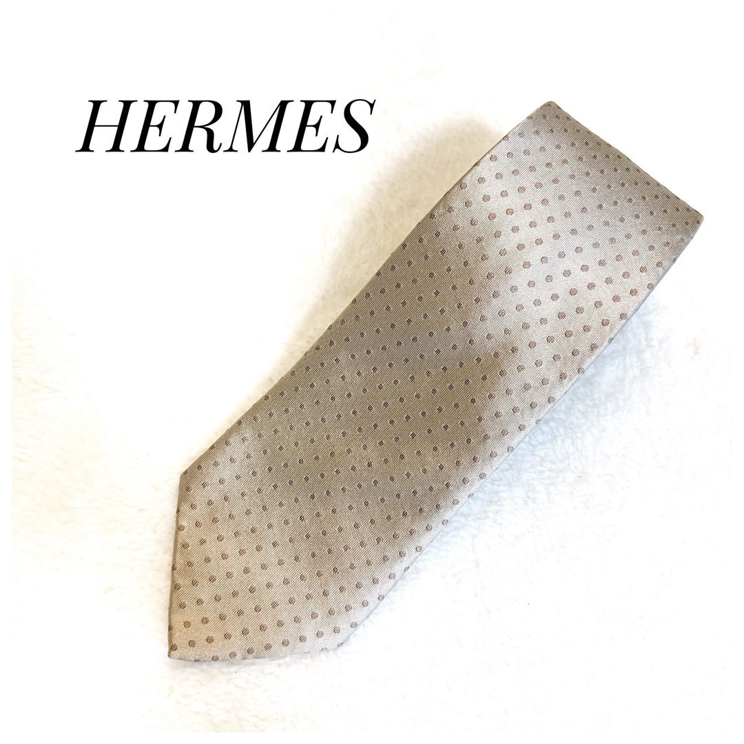 Hermes(エルメス)のエルメス HERMES ネクタイ ベージュ ドット 高級 父の日 ギフト シルク メンズのファッション小物(ネクタイ)の商品写真