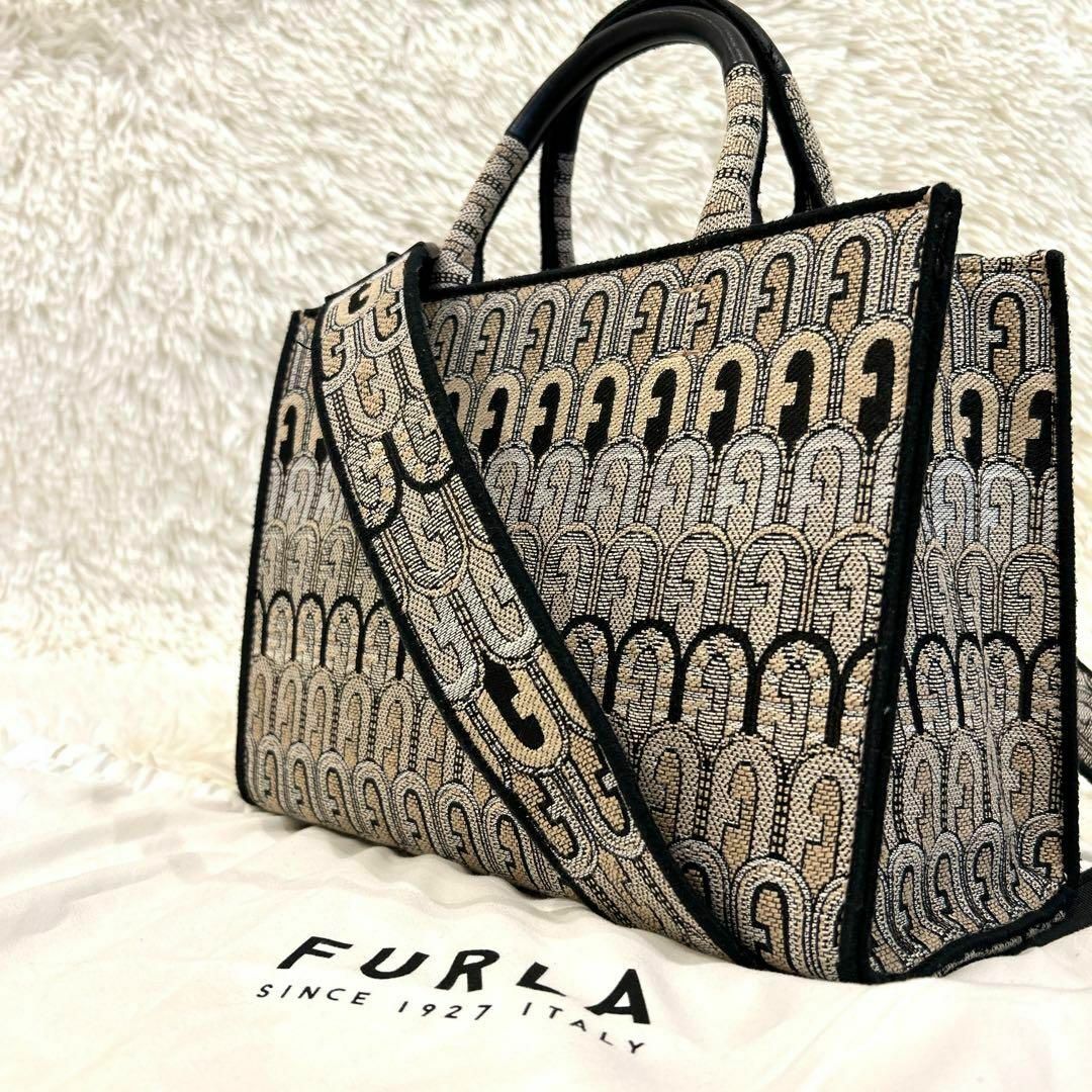 Furla(フルラ)の現行　美品　フルラ　アーチロゴ　オポチュニティ　ハンドバッグ　ショルダーバッグ レディースのバッグ(ショルダーバッグ)の商品写真