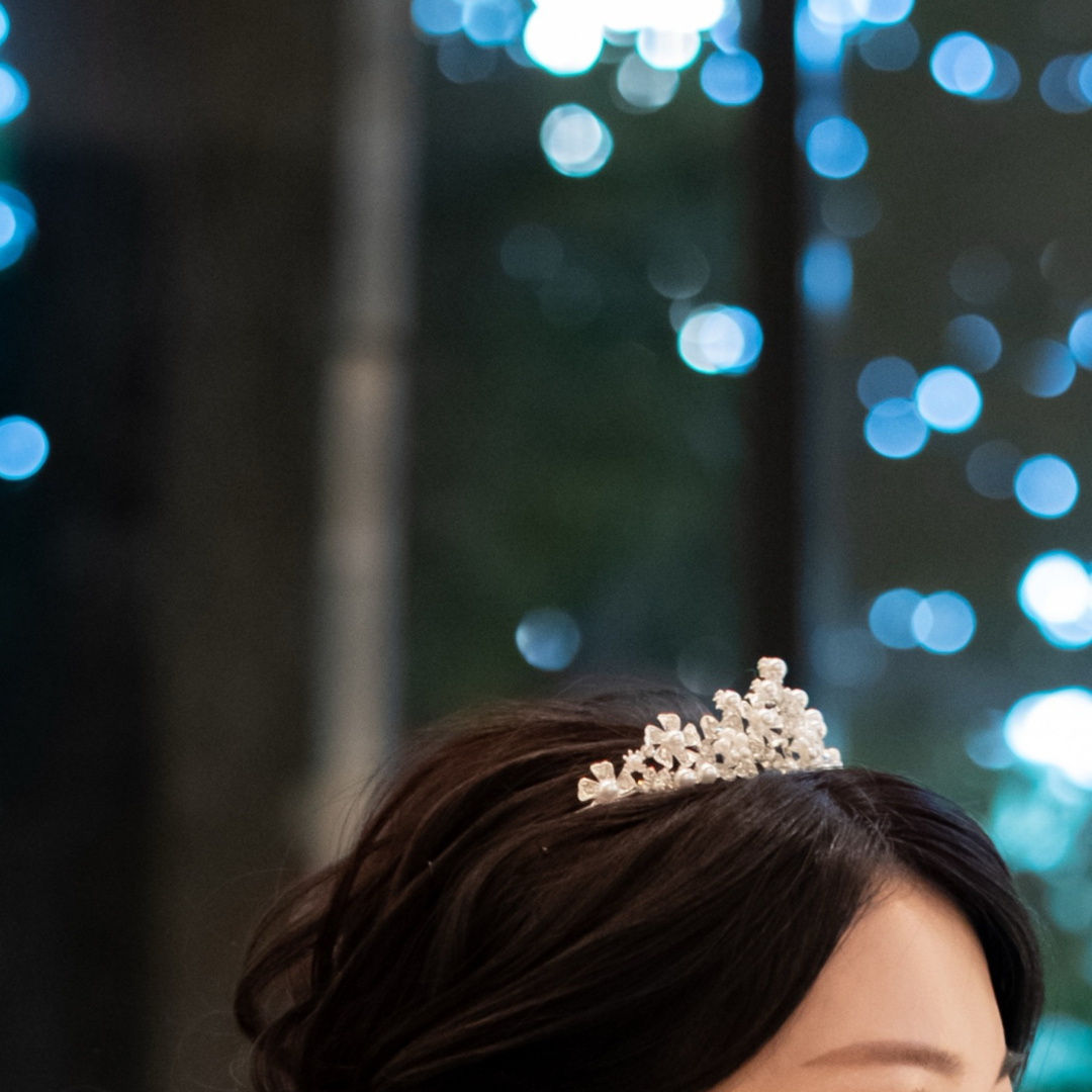 ブライダル　ティアラ　パール　結婚式 レディースのヘアアクセサリー(その他)の商品写真