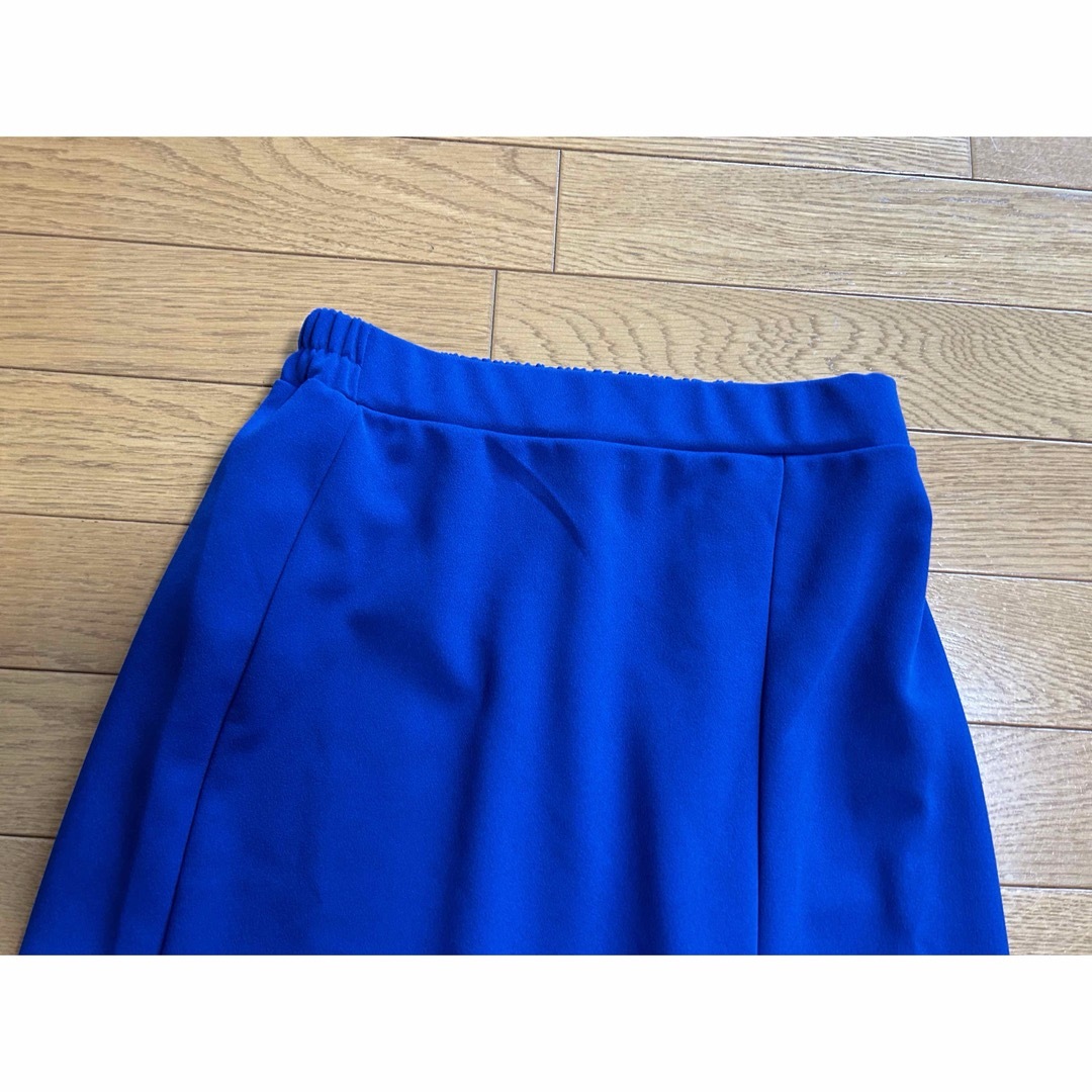 ミリーバレット　スリット入りハイウエストIラインスカート　ブルー　Mサイズ レディースのスカート(ロングスカート)の商品写真