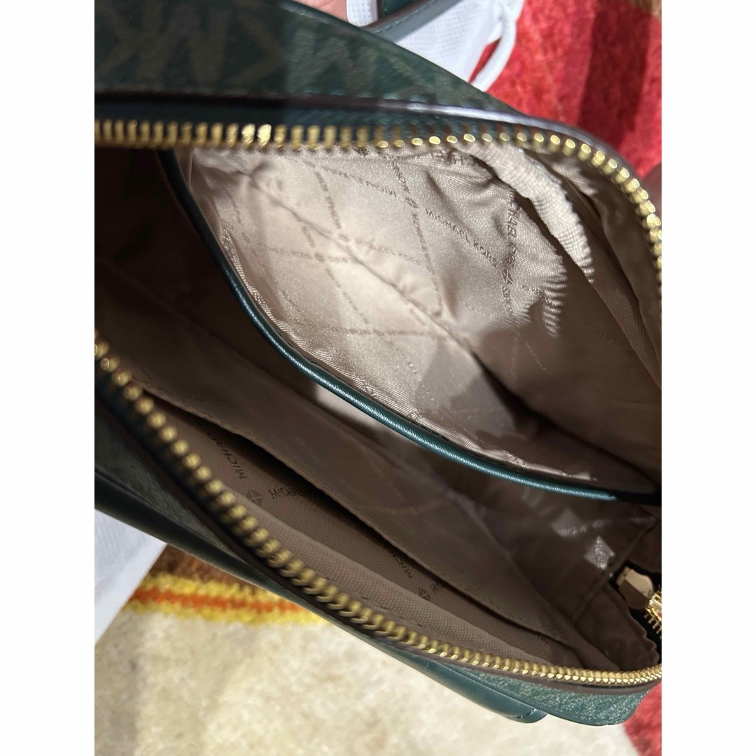 Michael Kors(マイケルコース)のMICHAEL KORS ショルダーバッグ　グリーン レディースのバッグ(ショルダーバッグ)の商品写真