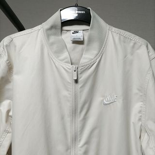 ナイキ(NIKE)のナイキ　ブルゾン　ボンバージャケット　サイズＬ(ブルゾン)