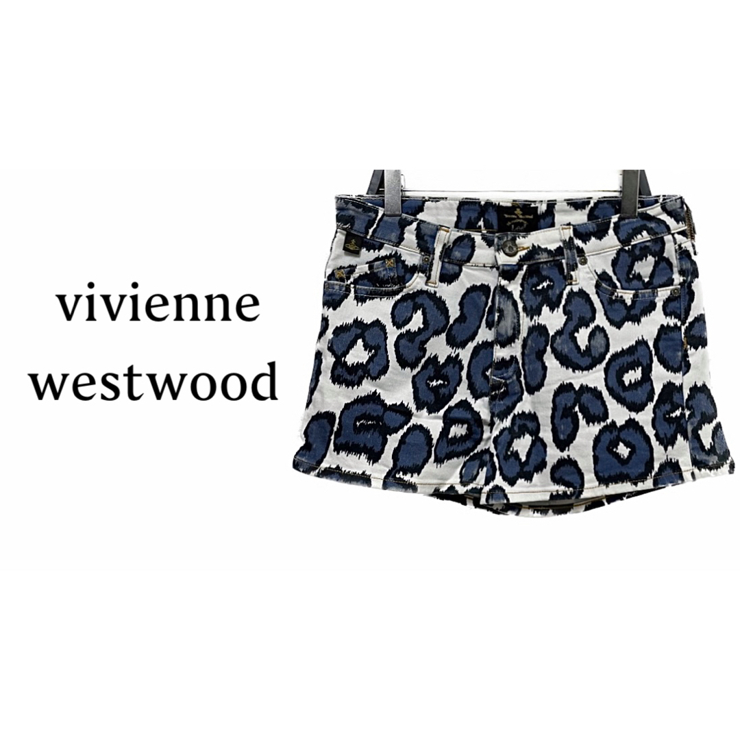 Vivienne Westwood(ヴィヴィアンウエストウッド)のヴィヴィアンウエストウッド【美品】レオパード 総柄 ショート パンツ レディースのパンツ(ショートパンツ)の商品写真