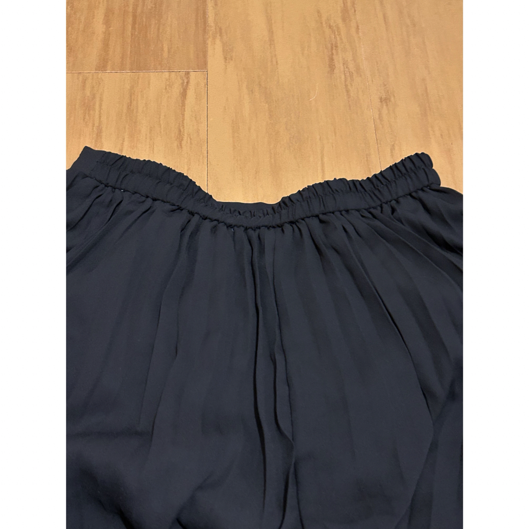 GU(ジーユー)の【美品】 GU ジーユー ブラックプリーツスカート Mサイズ　ブラック レディースのスカート(ロングスカート)の商品写真