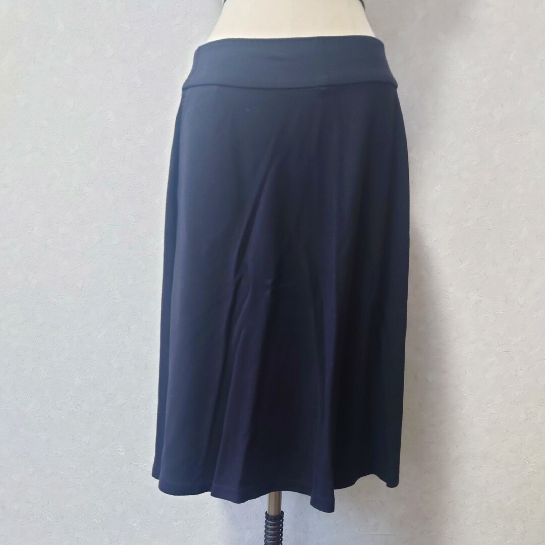 MUJI (無印良品)(ムジルシリョウヒン)の無印良品　MUJI　シンプル台形スカート　ブラック　黒 レディースのスカート(ひざ丈スカート)の商品写真
