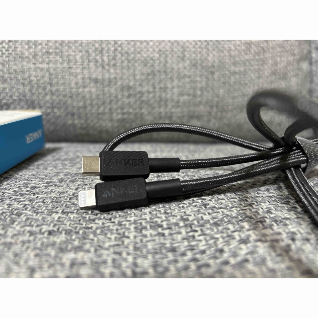 Anker(アンカー)のAnker高耐久ナイロン USB-C & Lightning ケーブル 1.8m スマホ/家電/カメラのテレビ/映像機器(映像用ケーブル)の商品写真