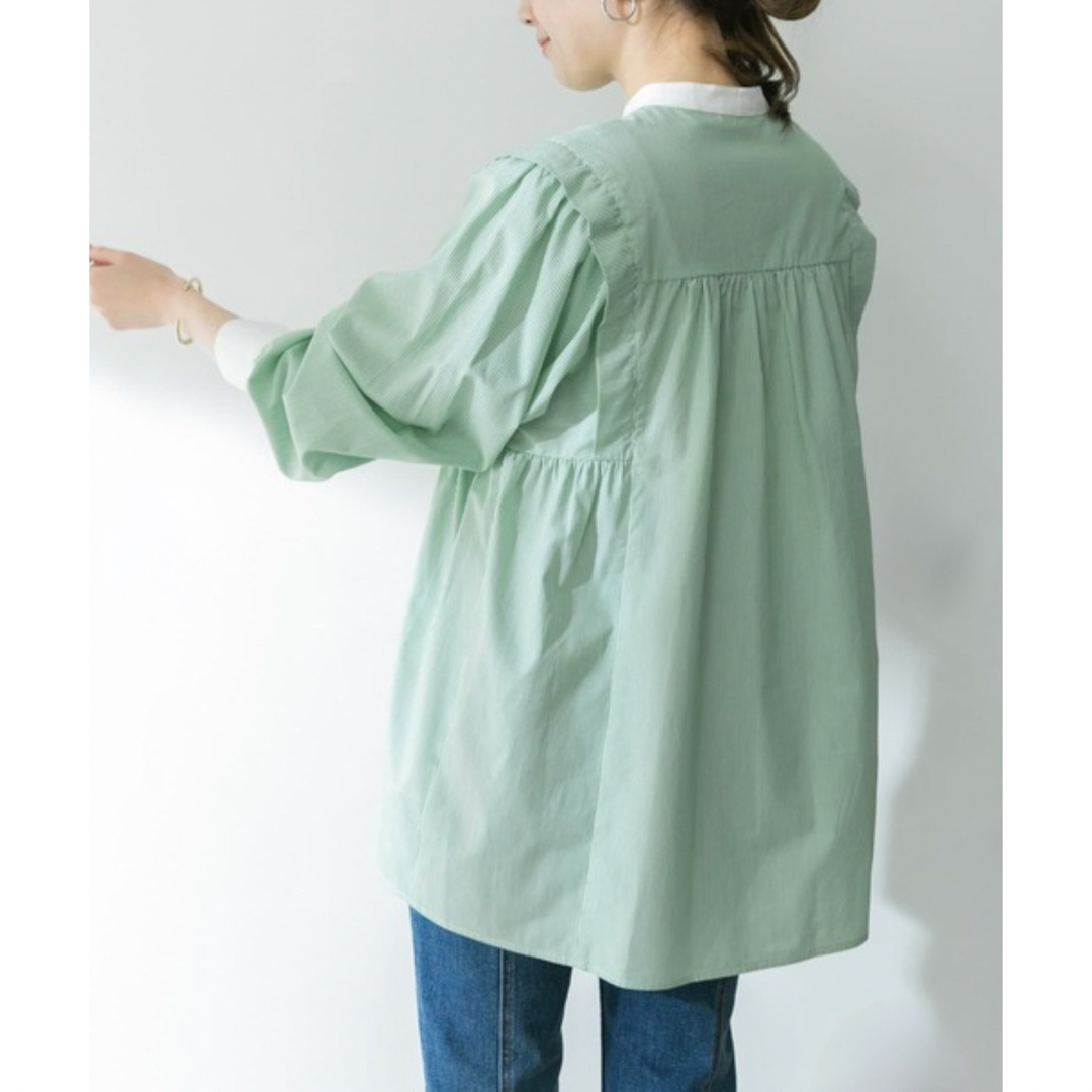 クレリックカラーストライプギャザーシャツ レディースのトップス(シャツ/ブラウス(長袖/七分))の商品写真