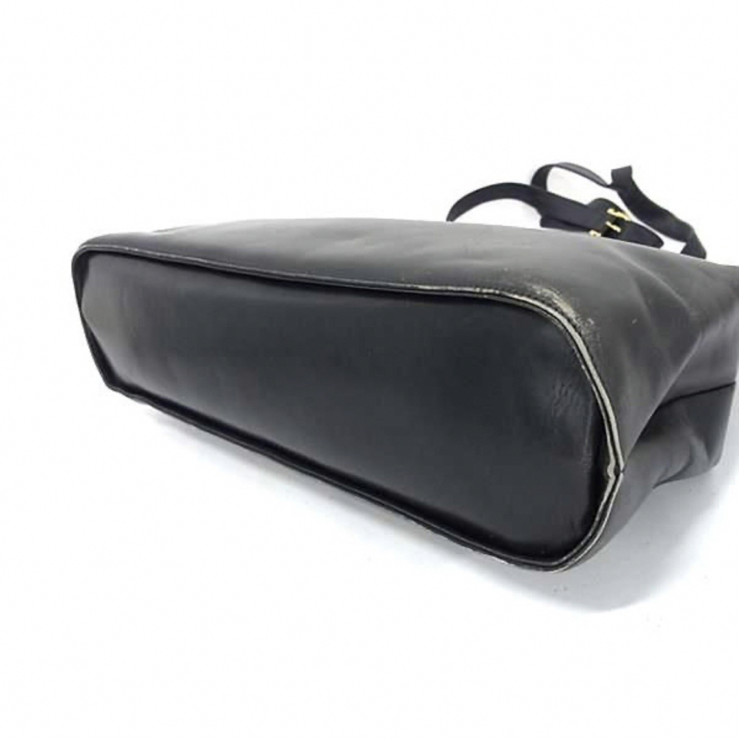 Ferragamo(フェラガモ)の✨美品✨フェラガモ ショルダーバッグ ガンチーニ 2way レザー ブラック 黒 レディースのバッグ(ショルダーバッグ)の商品写真