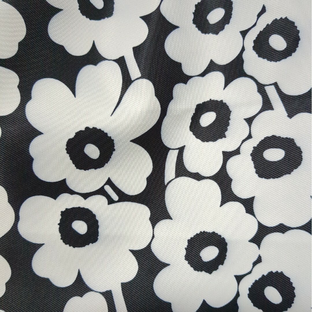 小花柄♪エコバッグ　撥水加工　ホワイト ハンドメイドのファッション小物(バッグ)の商品写真
