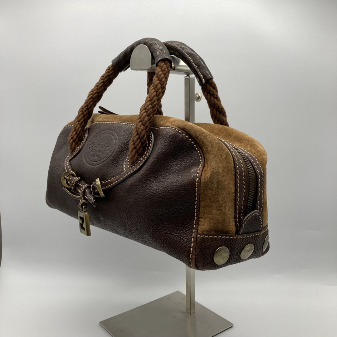 FENDI(フェンディ)の✨美品✨フェンディ ハンドバッグ  FFロゴ スエード ブラウン 茶 レディースのバッグ(ハンドバッグ)の商品写真