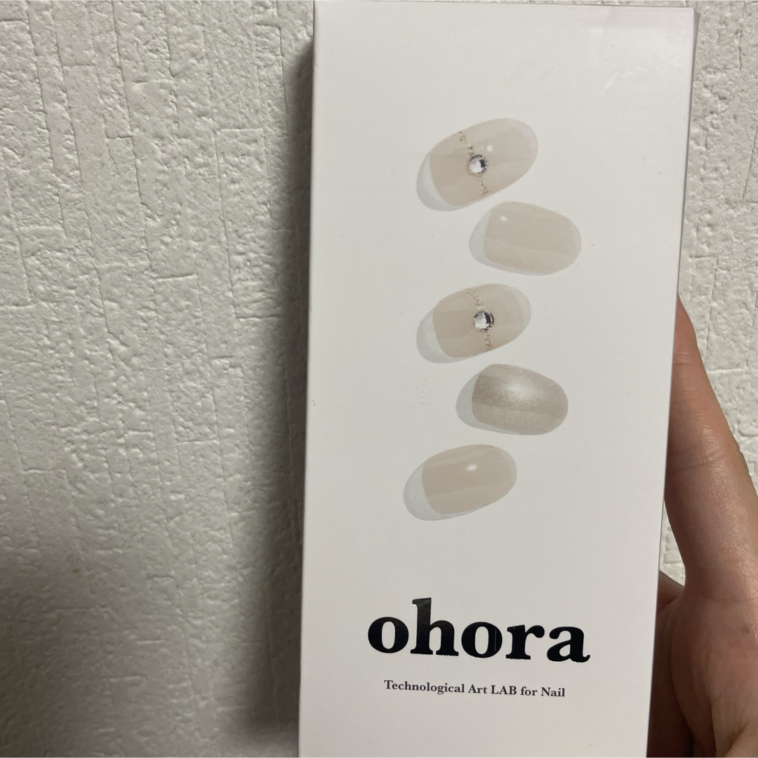 ohora(オホーラ)の新品未使用　オホーラネイル　白　オーロラ コスメ/美容のネイル(ネイル用品)の商品写真
