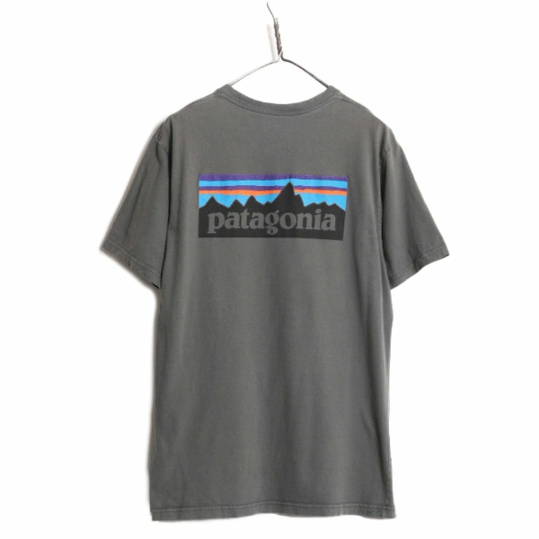 patagonia(パタゴニア)の16年製 パタゴニア ポケット付き 両面 プリント 半袖 Tシャツ メンズ L / Patagonia アウトドア ポケT P-6 ボックスロゴ バックプリント 灰 メンズのトップス(Tシャツ/カットソー(半袖/袖なし))の商品写真