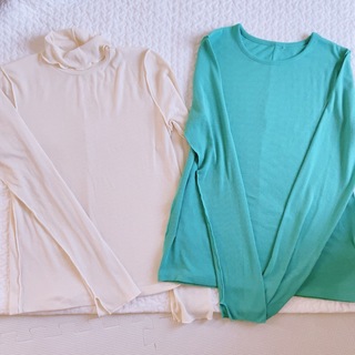 ジーユー(GU)の新品同様　２枚セット　GU ジーユー　トップス　春夏　S M グリーン　ホワイト(Tシャツ(長袖/七分))
