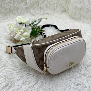 コーチ(COACH)の未使用 新品タグ付 COACH ボディバッグ シグネチャー レザー ゴールド金具(ボディバッグ/ウエストポーチ)