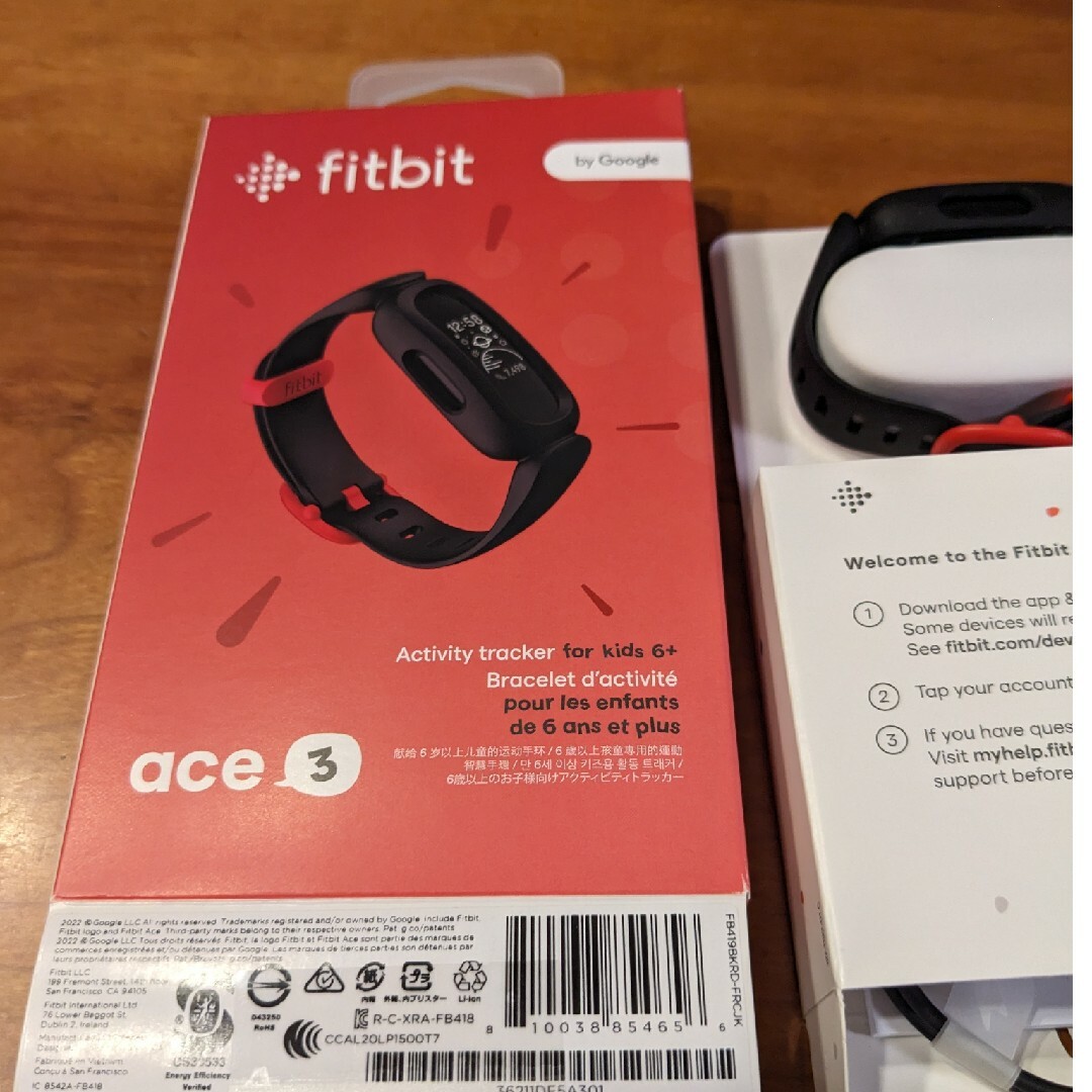 Google(グーグル)のFitbit ACE 3 ブラック/スポーツレッド スマホ/家電/カメラのスマートフォン/携帯電話(その他)の商品写真