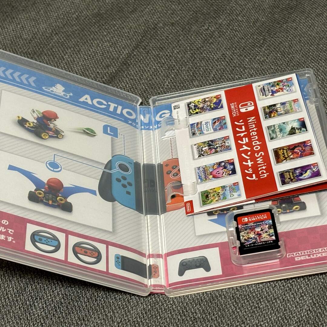 Nintendo Switch(ニンテンドースイッチ)のマリオカート 8 デラックス エンタメ/ホビーのゲームソフト/ゲーム機本体(家庭用ゲームソフト)の商品写真