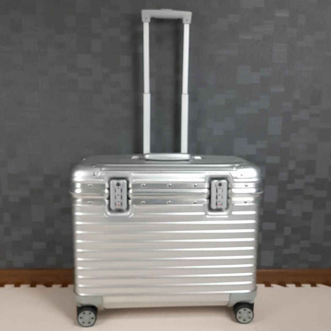 RIMOWA(リモワ)のリモワ パイロット 34L ビジネスマルチホイール 4輪 機内持ち込み TSA メンズのバッグ(トラベルバッグ/スーツケース)の商品写真