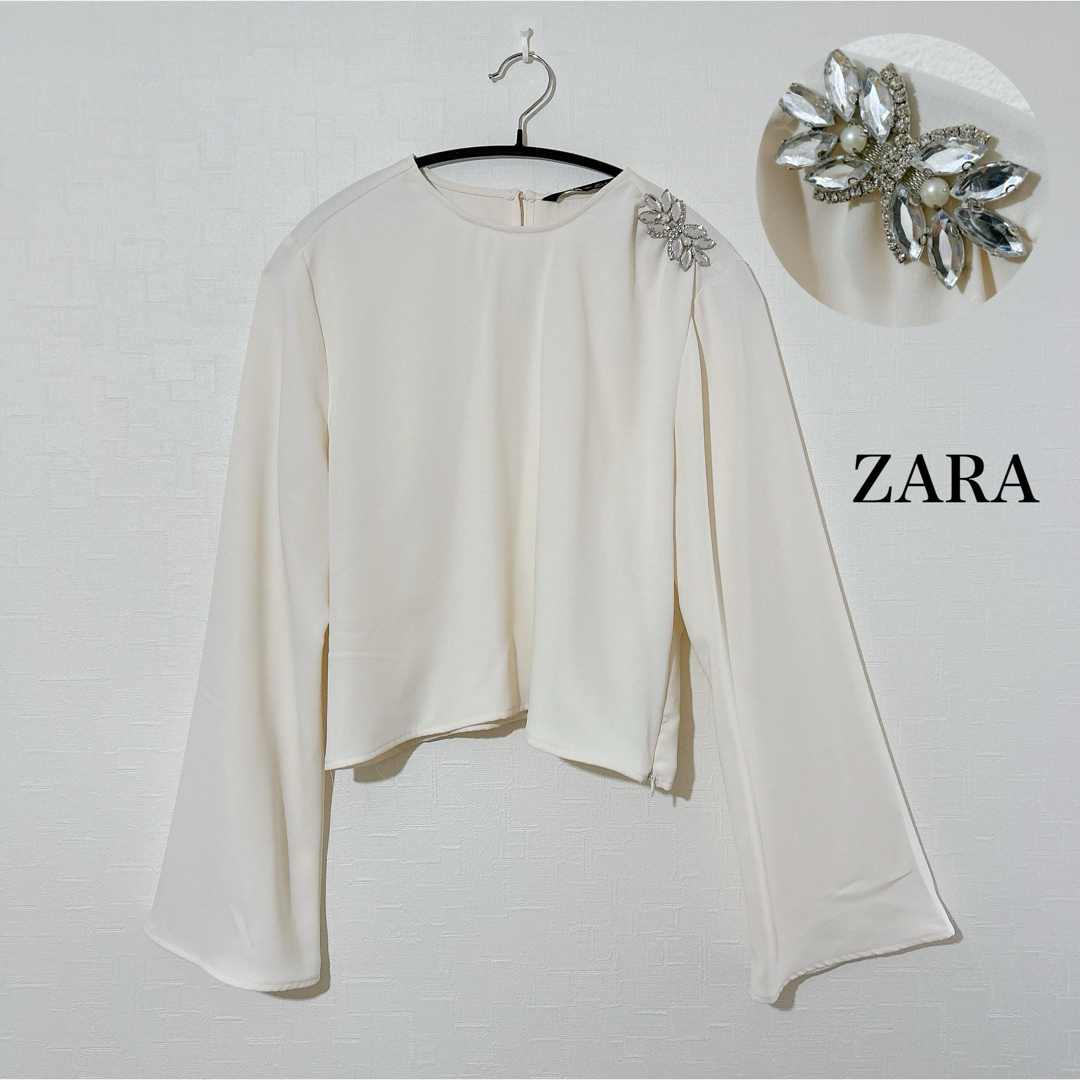 ZARA(ザラ)の極美品◆ ZARA ビジュー 花 長袖 フレア袖 トップス ホワイト 高級感 L レディースのトップス(シャツ/ブラウス(長袖/七分))の商品写真