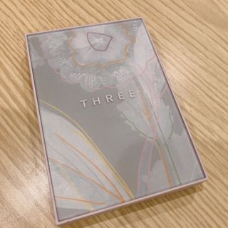 スリー(THREE)のTHREE ディメンショナルビジョンアイパレットX01 (アイシャドウ)