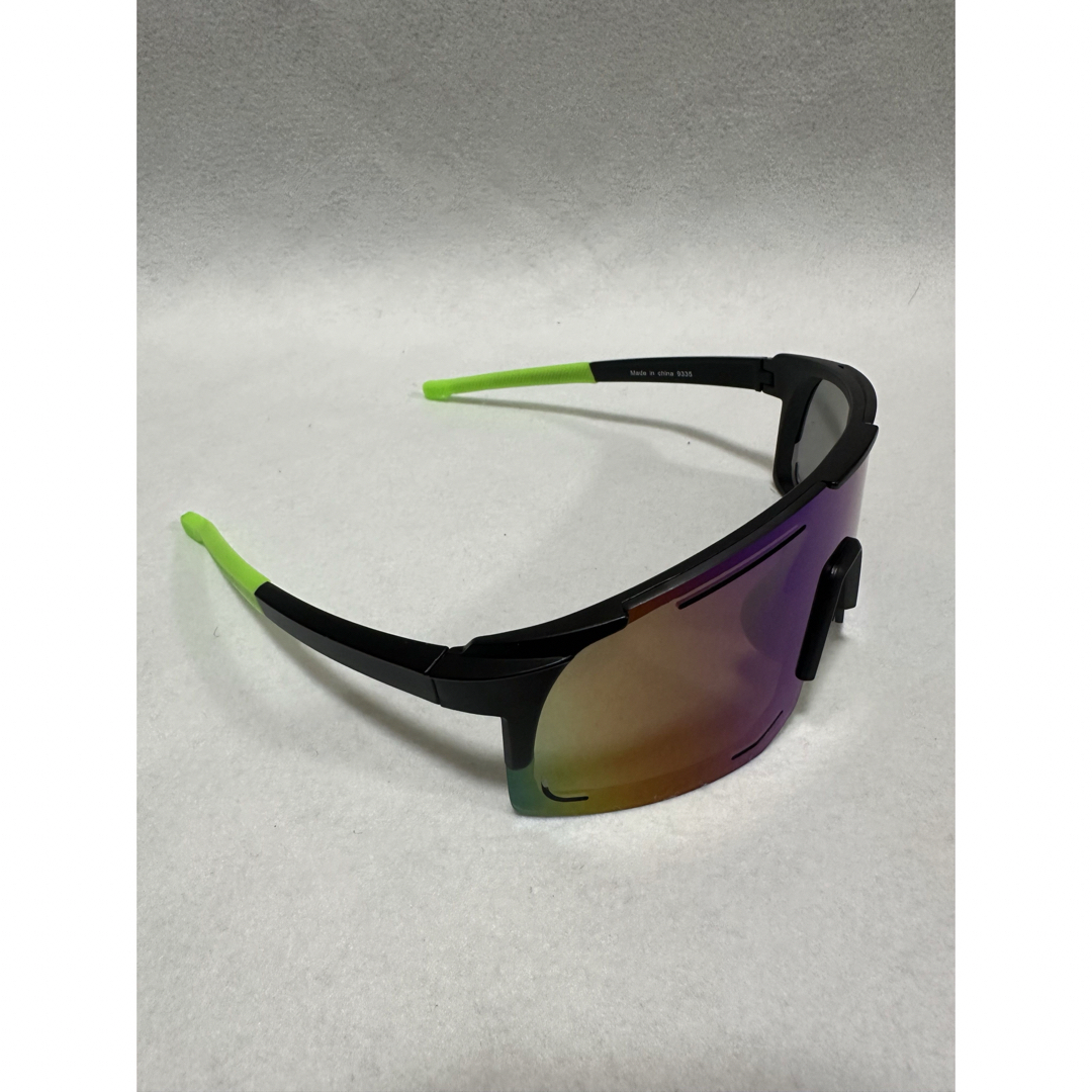 【新品】スポーツサングラス　野球　ランニング　サイクリング　ゴルフ　オシャレ メンズのファッション小物(サングラス/メガネ)の商品写真