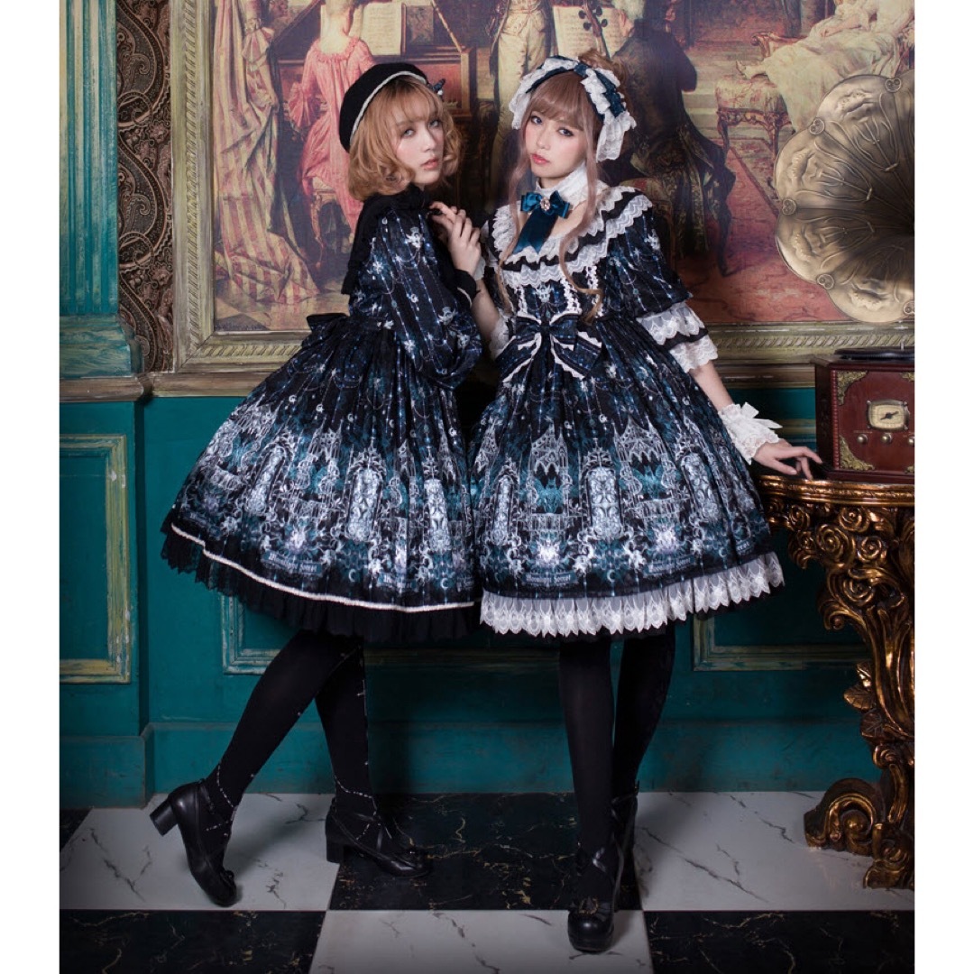 Angelic Pretty(アンジェリックプリティー)の大人気廃盤品 Moonlight Forest アイアンゲート柄ワンピース 緑 エンタメ/ホビーのコスプレ(衣装)の商品写真